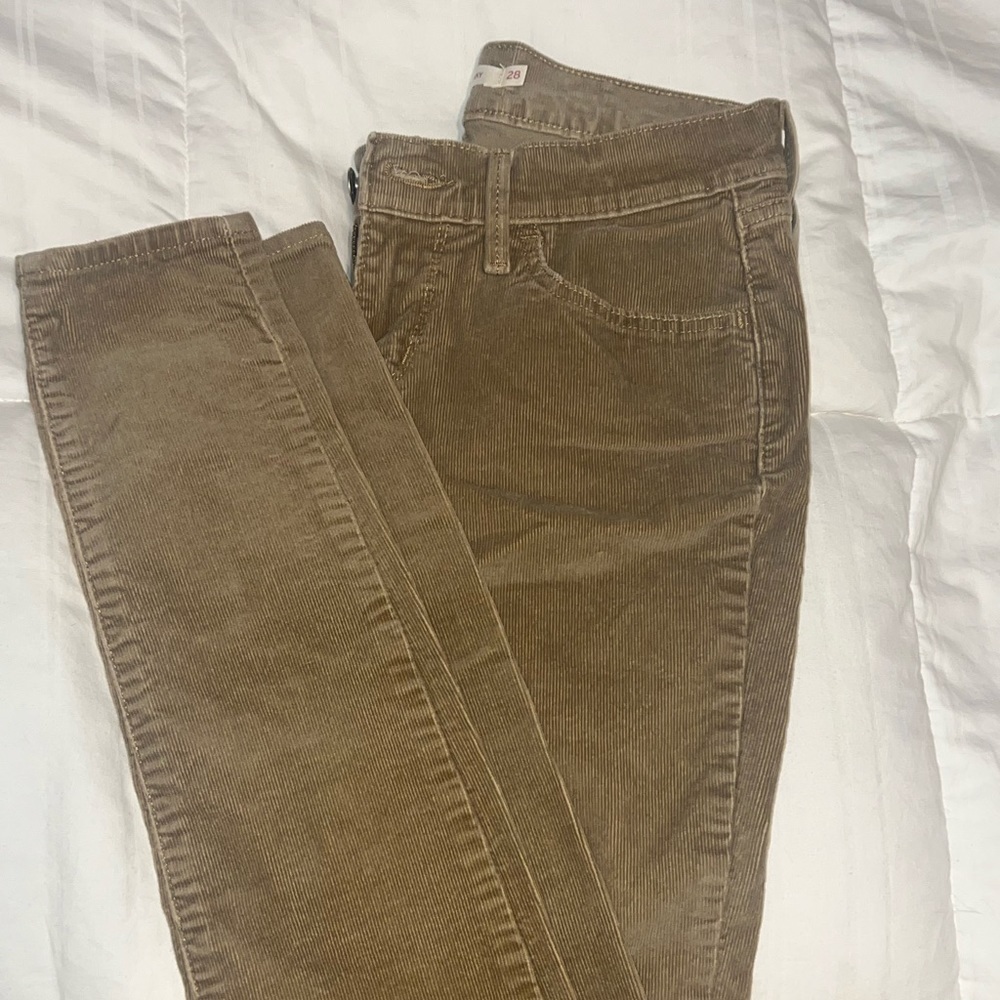 Corded Levi’s Super Skinny -Size 28 - Like New